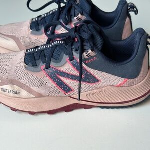 New Balance DynaSoft Nitrel Trail Running Women's 10 Pink Navy DYNASOFT AT Tread